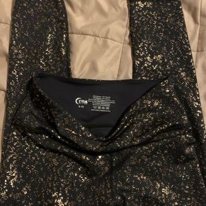 Zyia active black and gold legging 8-10